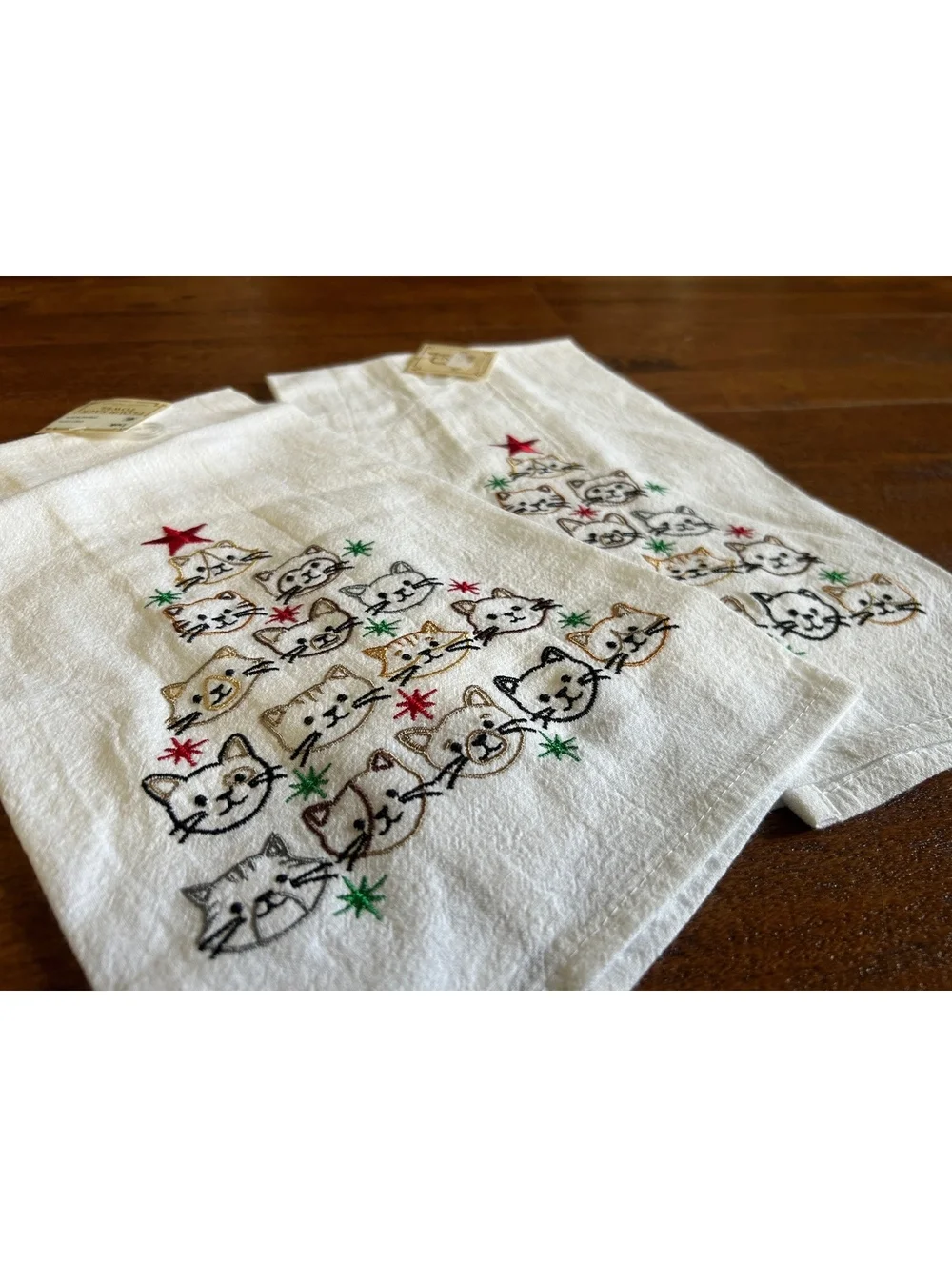 Set of 2 White Kitchen Towels with Embroidered Cat Christmas Tree Design